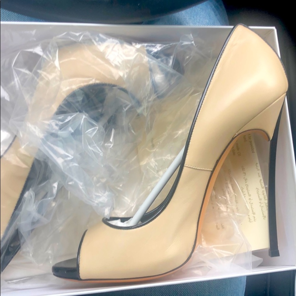 The heel is too high for me